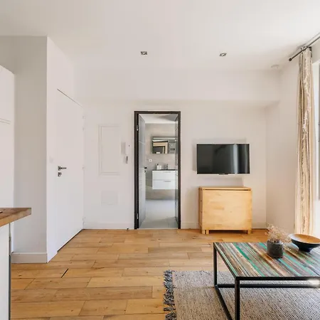 T2 Les Alteas - Cozy & Modern - Quiet Area - Center